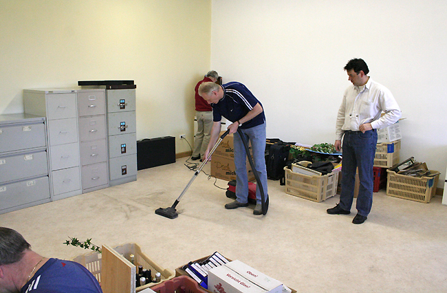 Einr�umaktion im Neuen S�ngerheim