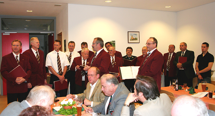 Geburtstag von Alois Janker und Verleihung der Ehrenmitgliedschaft