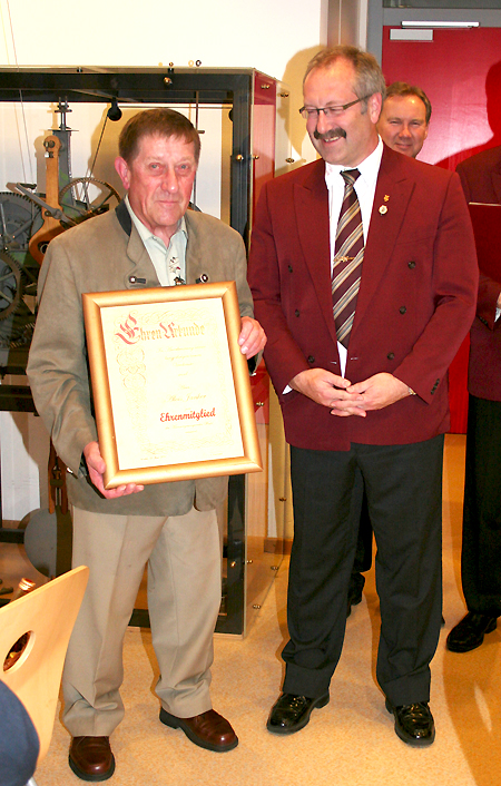 Geburtstag von Alois Janker und Verleihung der Ehrenmitgliedschaft