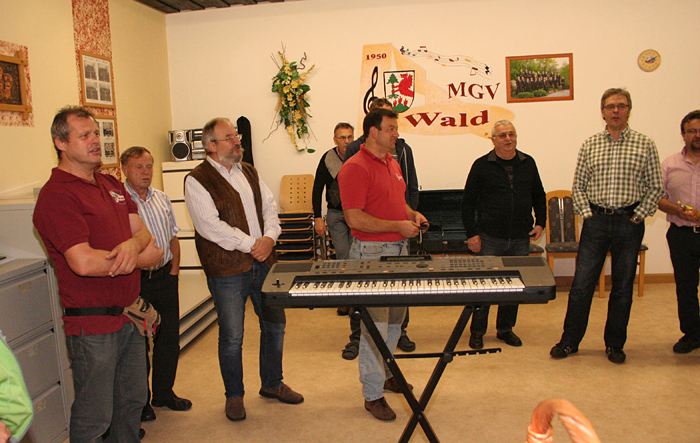 Rudi Zimmerer feiert mit dem MGV seinen Geburtstag