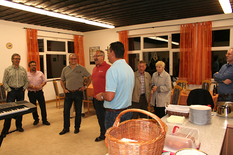 Rudi Zimmerer feiert mit dem MGV seinen Geburtstag