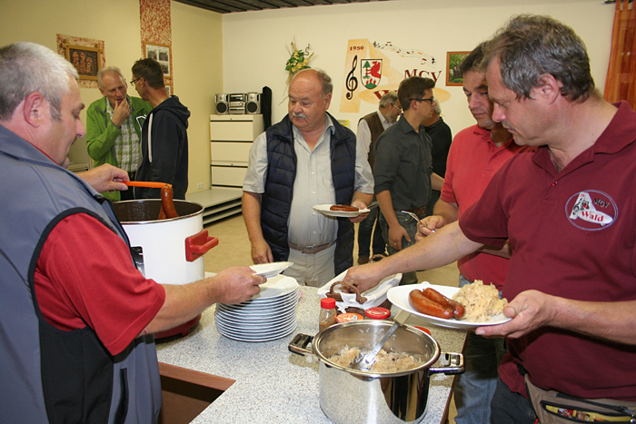 Rudi Zimmerer feiert mit dem MGV seinen Geburtstag