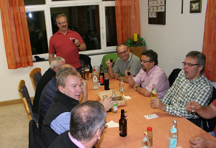 Rudi Zimmerer feiert mit dem MGV seinen Geburtstag