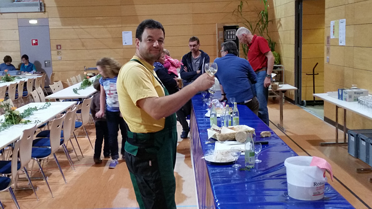 12. Weinfest des MGV Wald