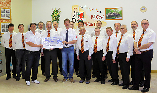 Spenden�bergabe HvO Wald