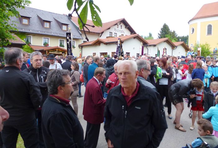 Einzug Pfingstfest Hetzenbach