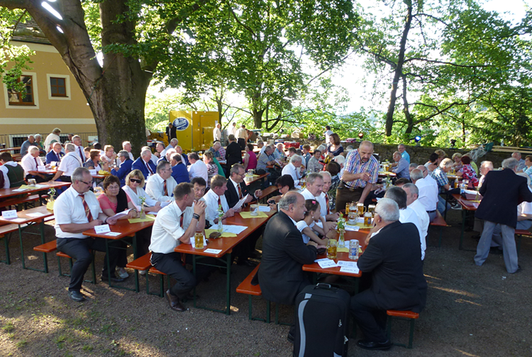 MGV Wald beim Schlo&szlig;hofsingen in Waldm&uuml;nchen