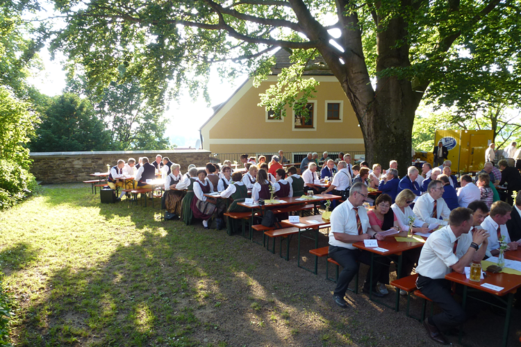 MGV Wald beim Schlo&szlig;hofsingen in Waldm&uuml;nchen