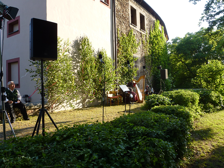 MGV Wald beim Schlo&szlig;hofsingen in Waldm&uuml;nchen