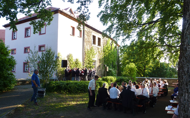 MGV Wald beim Schlo&szlig;hofsingen in Waldm&uuml;nchen