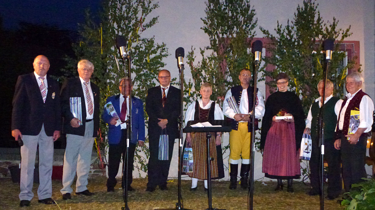 MGV Wald beim Schlo&szlig;hofsingen in Waldm&uuml;nchen