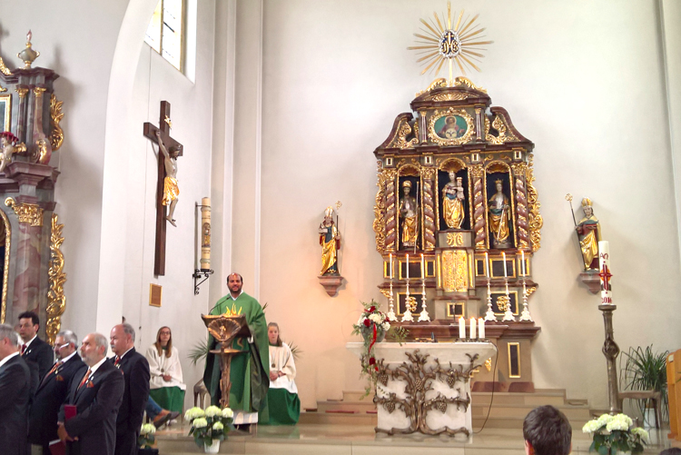Gottesdienstgestaltung bei Pfarrer Antony in Kelheimwinzer