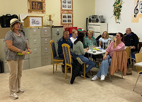 Spenden�bergabe an den MGV Wald